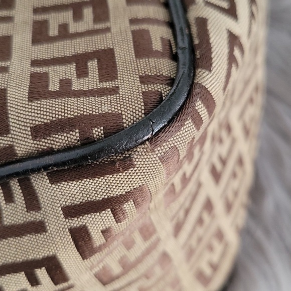 FENDI Pure Class - Picture 11 of 16